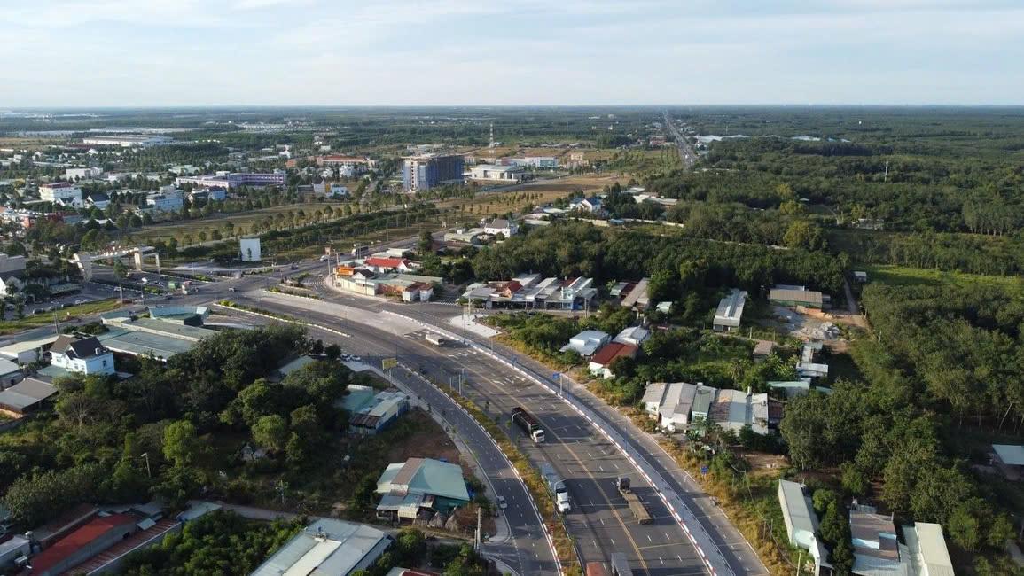 toan canh thi tran lai uyen